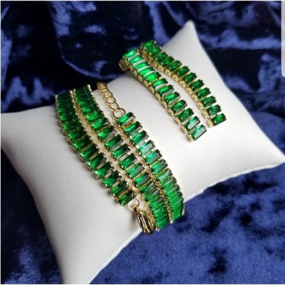 Swarovski Elements Gold Emerald Green Emerald-cut Baguette Tennis Bracelet NEW - Picture 10 of 13